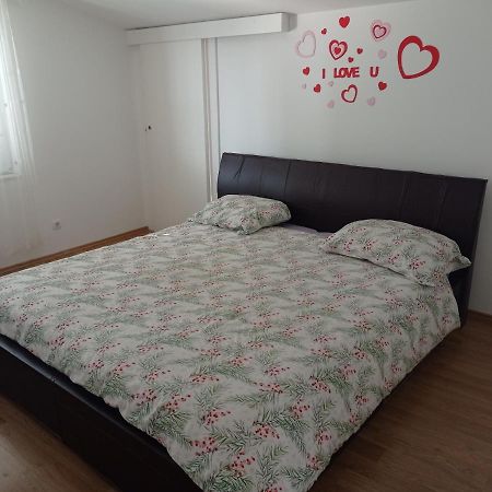 Apartment Matej Stobreč Eksteriør bilde