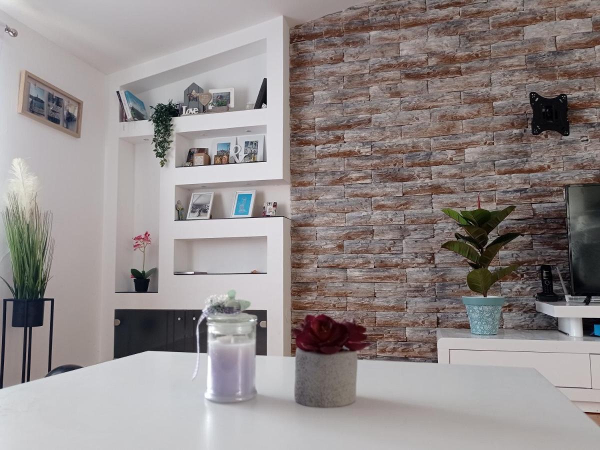 Apartment Matej Stobreč Eksteriør bilde